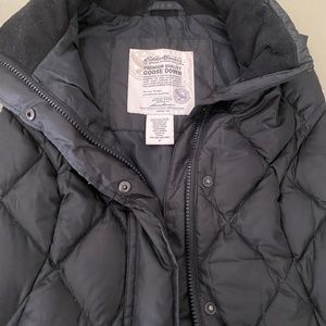Black Eddie Bauer Puffer Vest